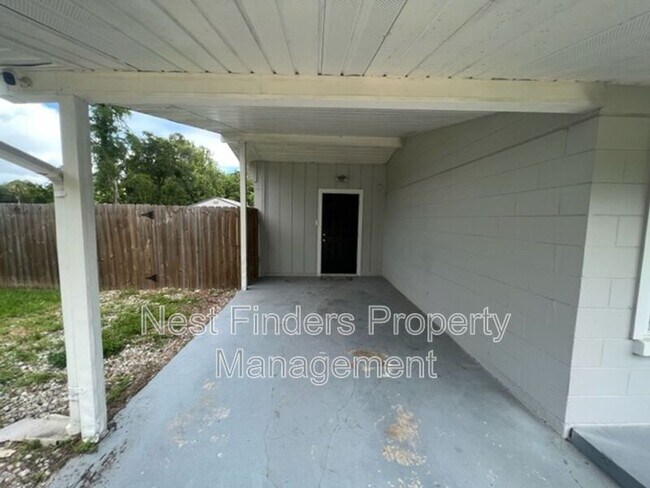 Building Photo - 11927 Dowling Ln