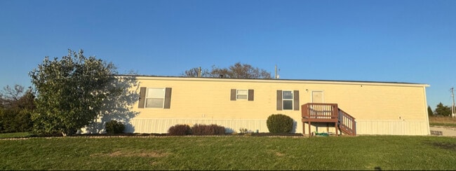 Building Photo - 1926 Wilsonville Rd