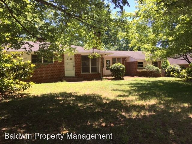 Foto principal - 3 br, 1 bath House - 215 N. PEACEHAVEN