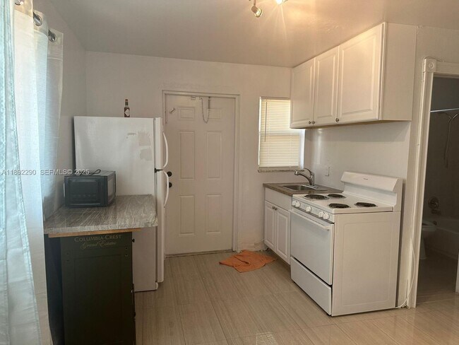 Foto del edificio - 226 SW 11th St