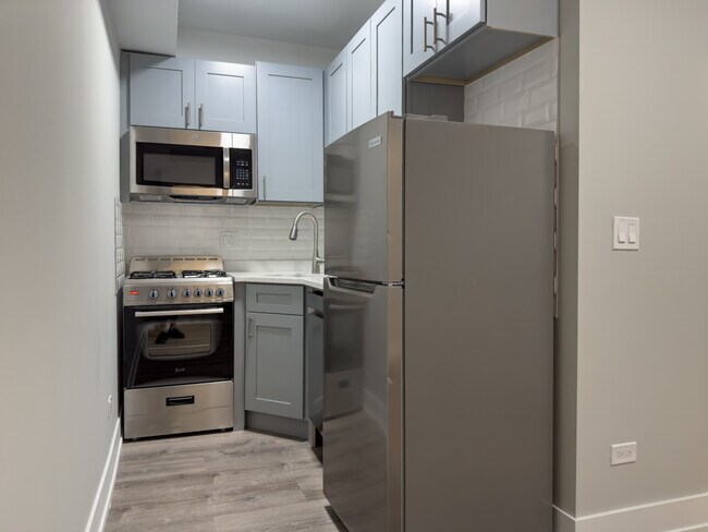 Foto del edificio - 515 W Belmont Ave