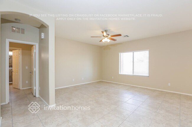 Foto del edificio - 17838 W Caribbean Ln