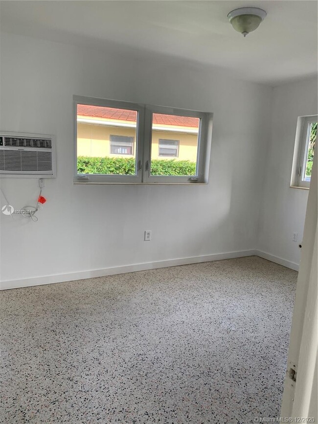 Building Photo - 222 Salamanca Ave