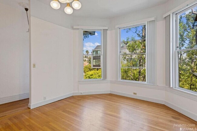 Foto del edificio - 3681 24th St