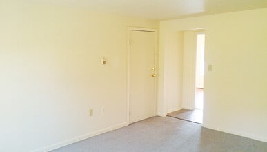 Building Photo - 365 St Paul St