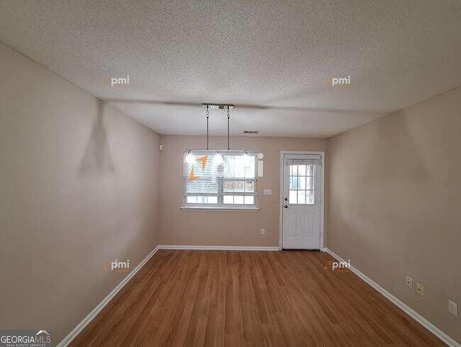 Building Photo - 204 Westcliff Center St