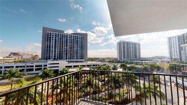 Foto del edificio - 5300 NW 85th Ave