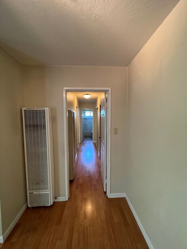 1815 Ednamary Way Unit C, Mountain View, CA 94040 Apartments in