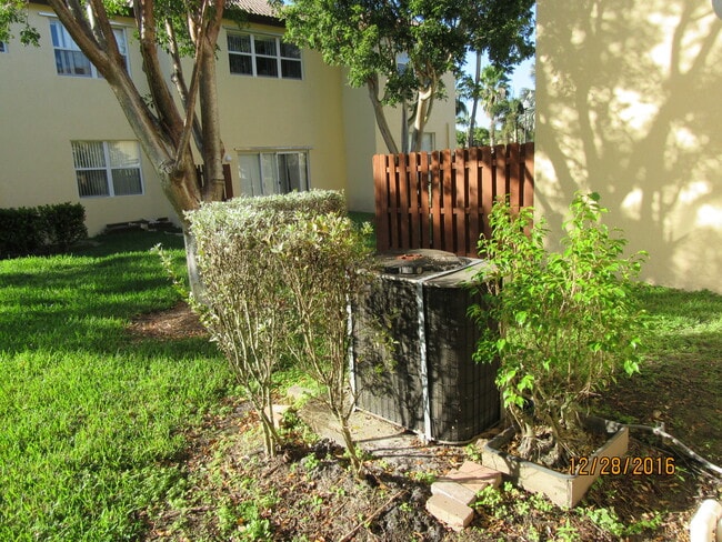 Foto del edificio - 3370 NE 14th Dr