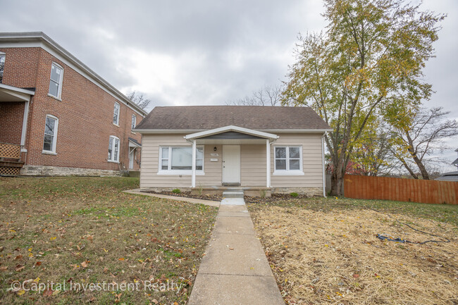 Building Photo - 1120 E McCarty St