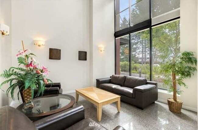 Foto del edificio - 2222 152nd Ave NE