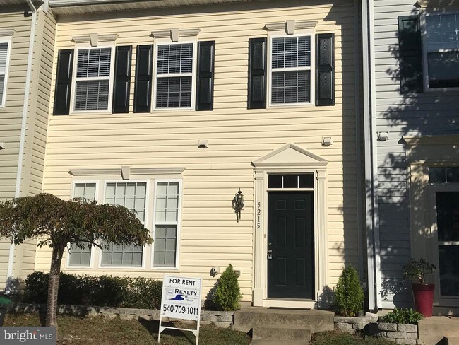 Foto del edificio - 5215 Drakes Ct