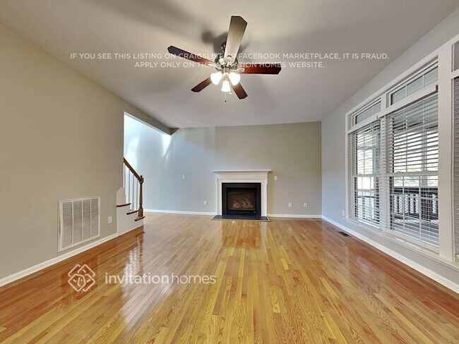 Foto del edificio - 17136 Knoxwood Dr