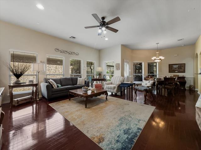 Foto del edificio - 9420 Grosvenor Pl