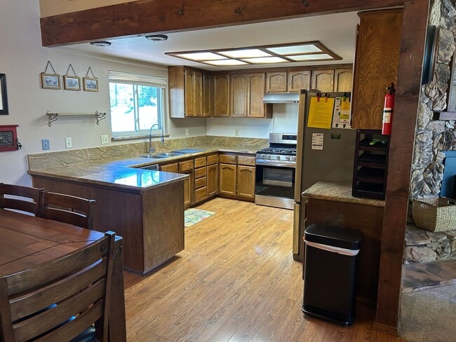 Foto del edificio - Rare short term lease with this 3/2 in Lake of the PInes - May or June-October