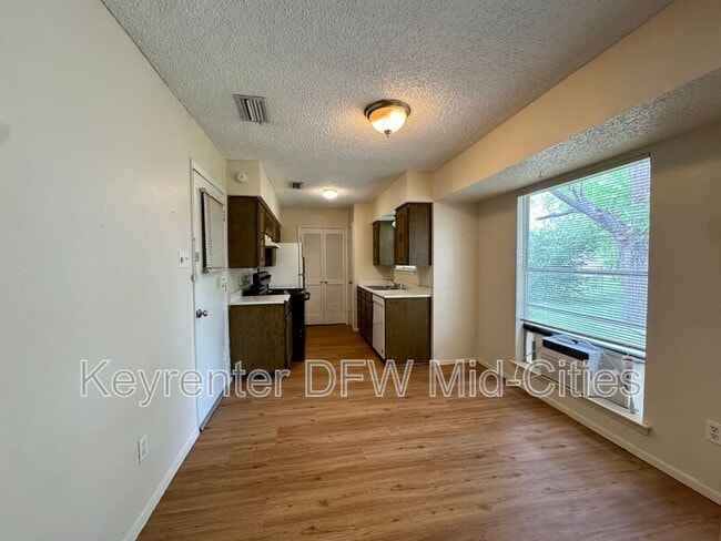 Photo - 338 Beatty Dr House