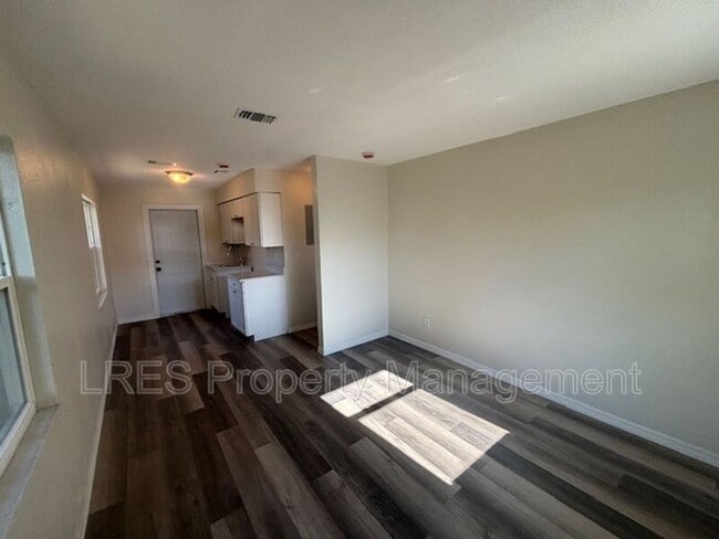 Foto del edificio - 2204 W Pine St