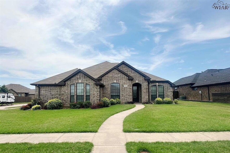 Primary Photo - 5016 Southfork Dr