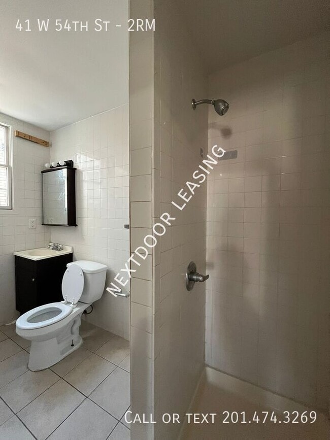 Foto del edificio - 41 W 54th St