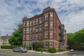 Building Photo - 12 Camelot Ct