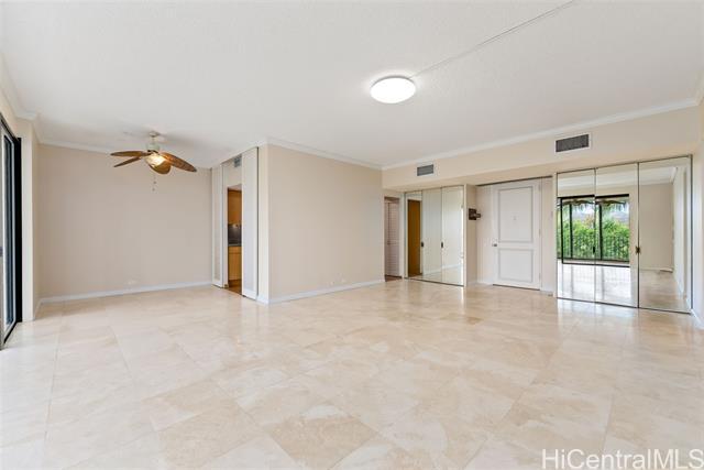 Building Photo - 4999 Kahala Ave