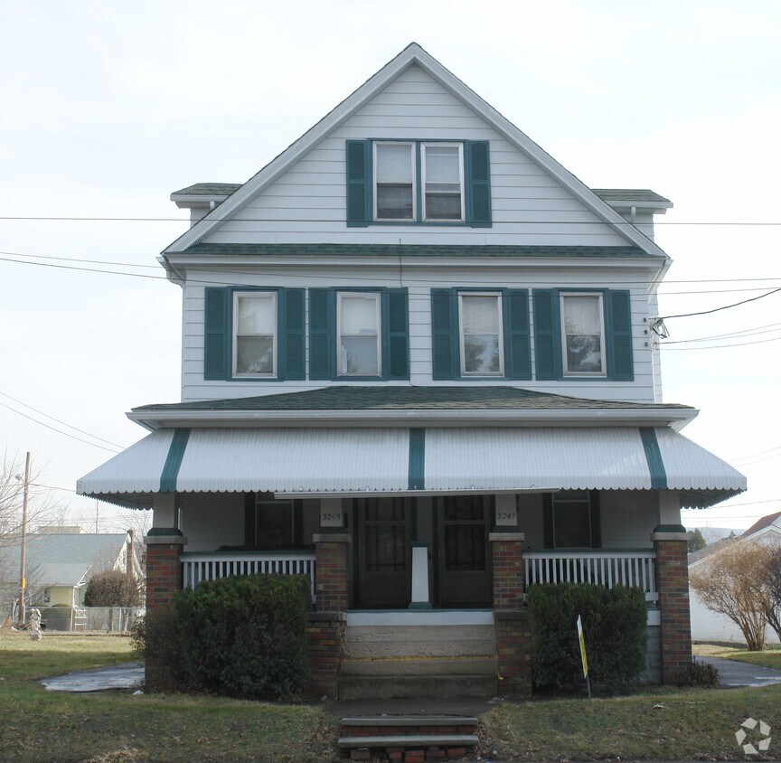 Building Photo - 3245-3247 Pittston Ave