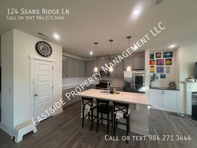 Building Photo - 124 Sears Rdg Ln