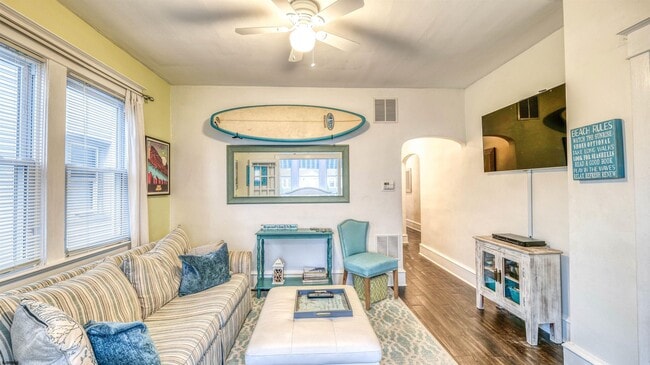 Foto del edificio - 1102 Wesley Ave