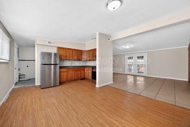 Foto del edificio - 8310 Sagewood Ln