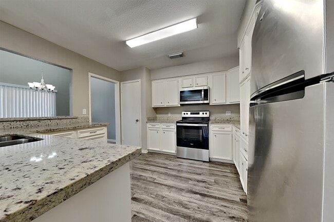 Building Photo - 13202 Ravensway Dr