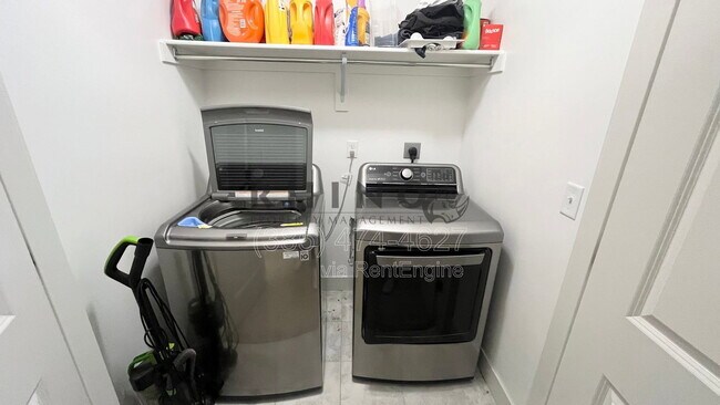 Foto del edificio - 1550 N 3740 W