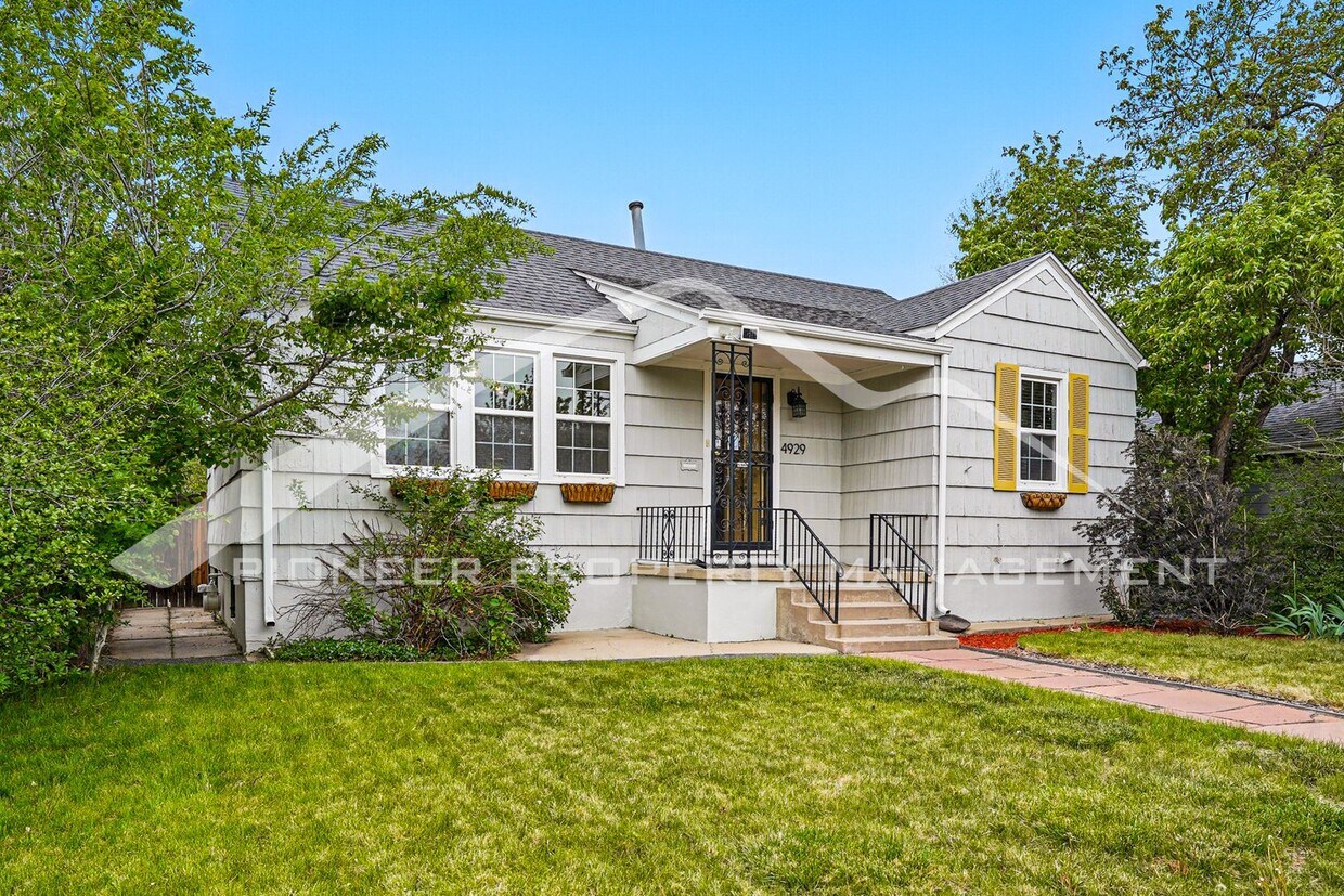 Foto principal - Spacious Home with Washer/Dryer and Centra...
