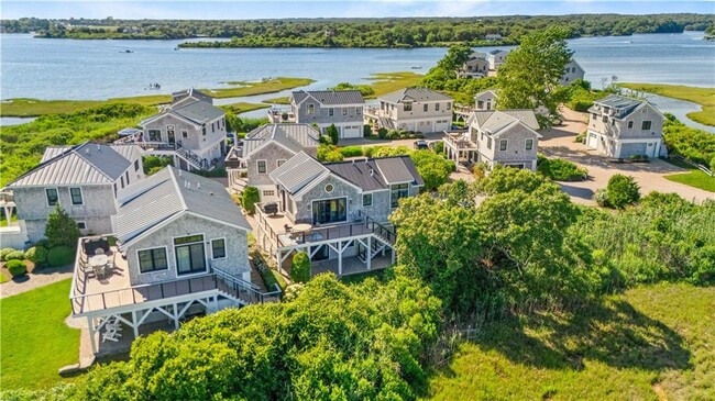 Building Photo - 14 E Pointe Ct