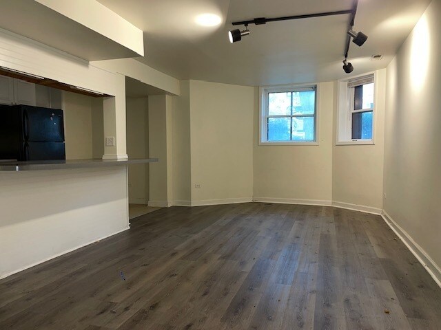 Foto del edificio - 3940 N Marshfield Ave