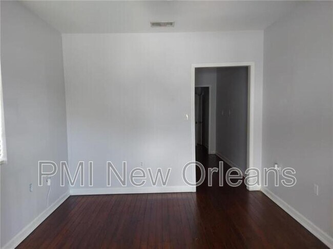 Foto del edificio - 3621 Delachaise St