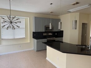 Building Photo - 2511 Pine Shadows Dr