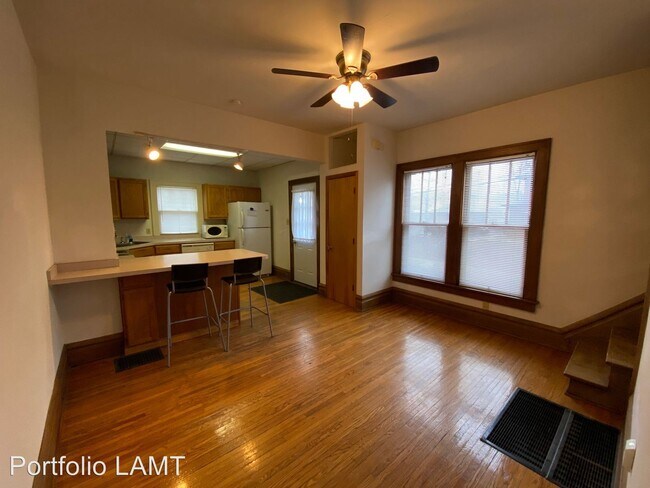 Building Photo - 2777 Indianola Ave