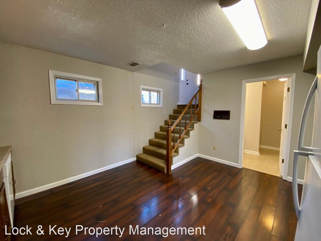 Building Photo - 2 br, 2 bath House - 375 Pineview Dr