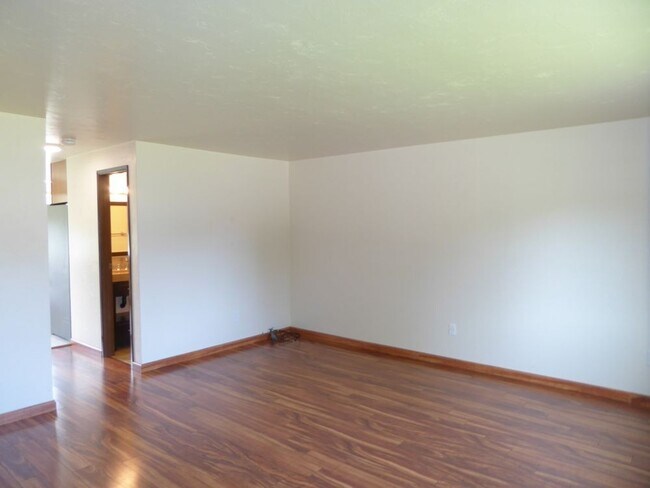 Foto del edificio - Pet Friendly Valley 2 story town home 2BD/...