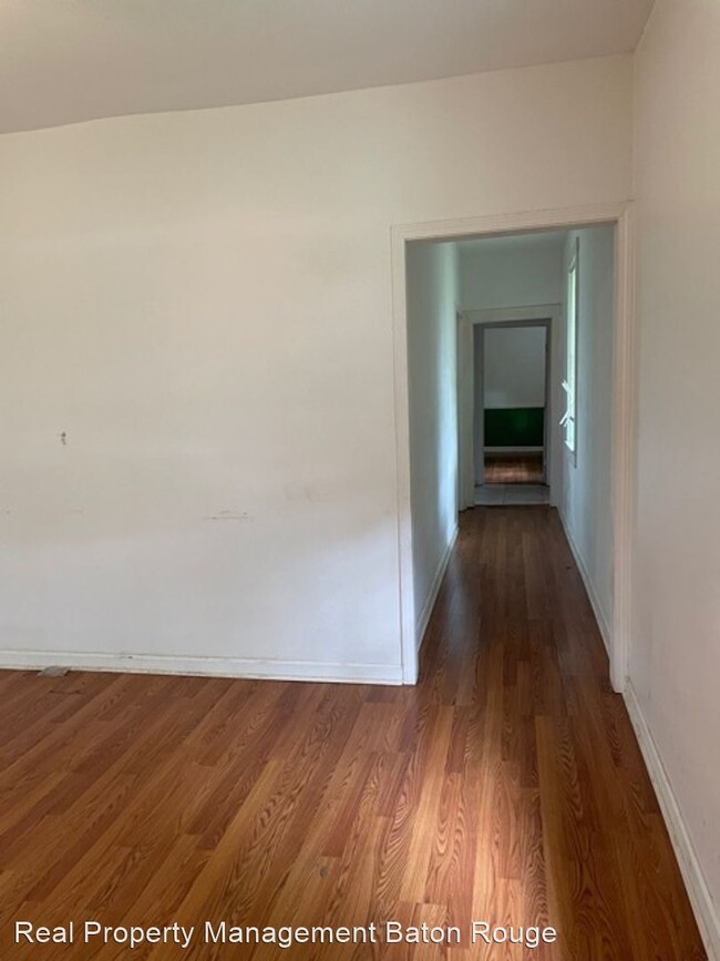 Building Photo - 2 br, 1 bath House - 823 Julia St.