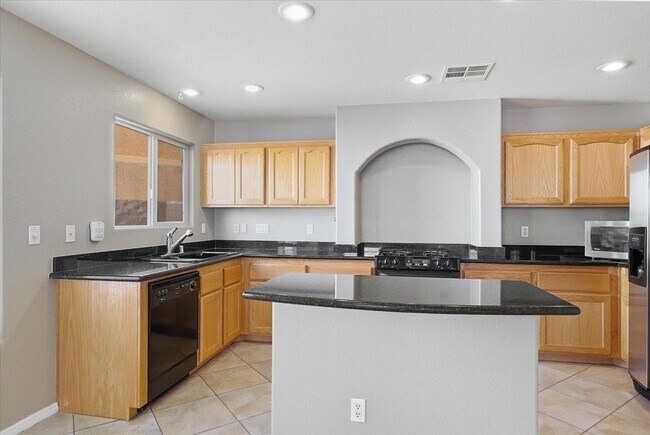 Building Photo - 7404 Celosia St