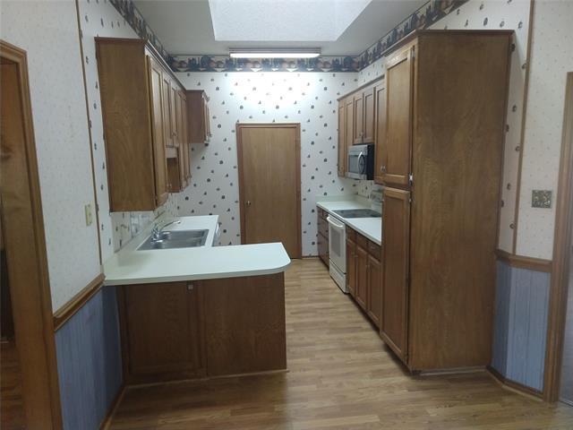 Building Photo - 6218 Paradise Dr