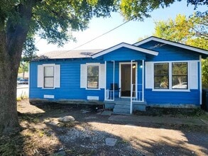 Building Photo - 8918 Slay St