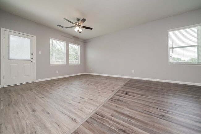 Building Photo - 505 Indian Creek