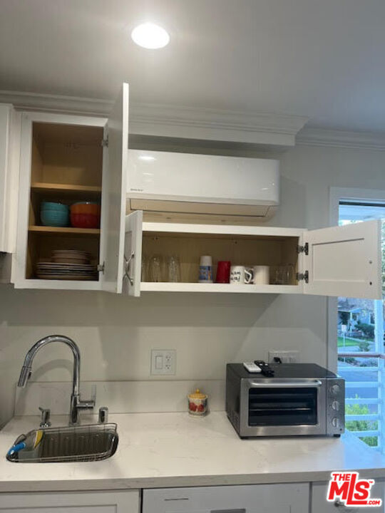 Foto del edificio - 15522 Sylvan St