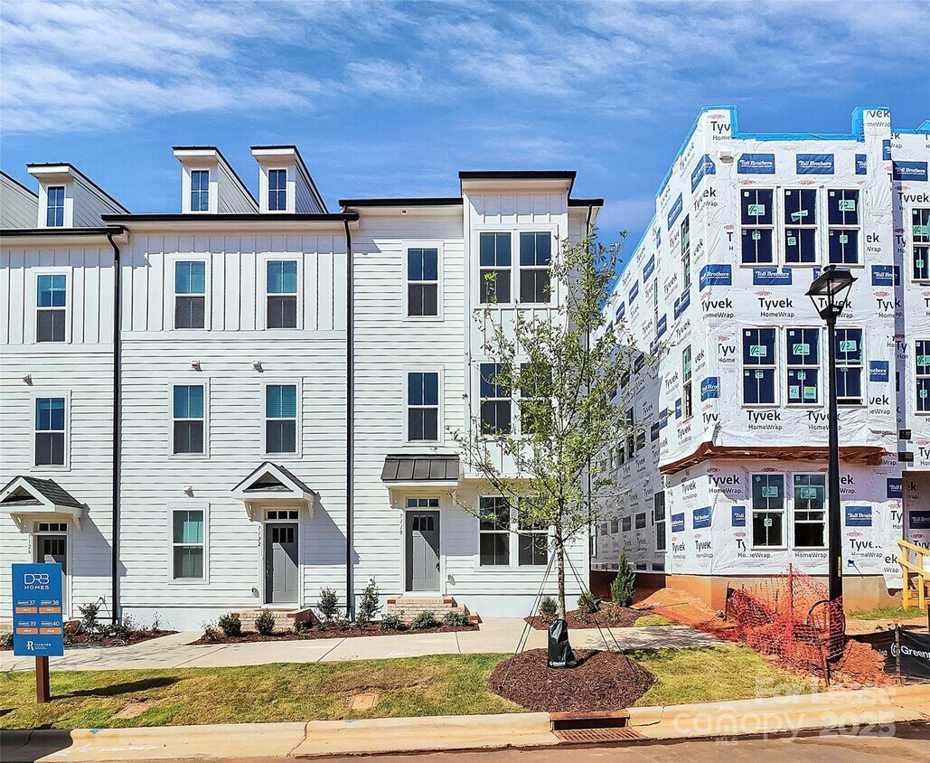 Foto principal - 7118 Westrow Ave