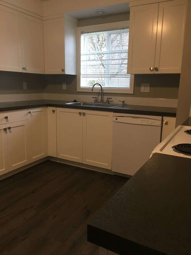 Foto del edificio - 3355 SW 182nd Ave