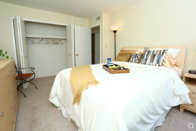 Interior Photo - Kensington Manor Apartments