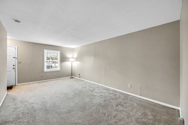 Foto del edificio - 2 Bedroom, 1.5 Bathroom Condo in High Point!