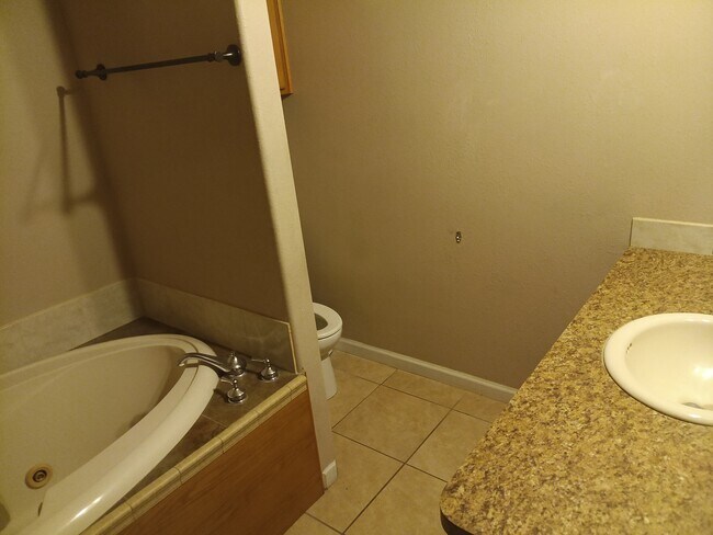 Foto del edificio - 299 Altarest Ave